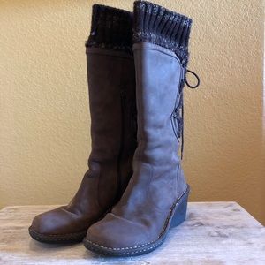 Ugg boots, wedge heel